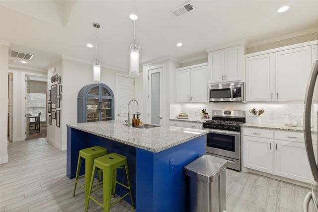 1718 Gallagher Street, Dallas, TX 75212