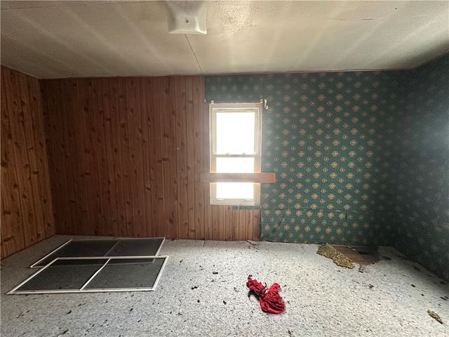 305 W 9th Avenue, Tarentum, PA 15084