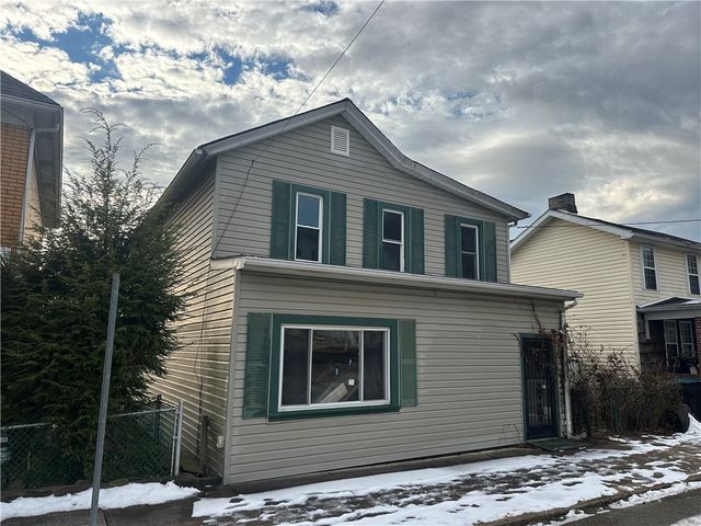 305 W 9th Avenue, Tarentum, PA 15084