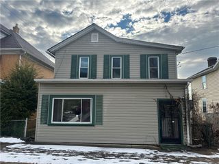305 W 9th Avenue, Tarentum, PA 15084