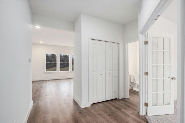 5589 Paxton Court, Portage, MI 49024