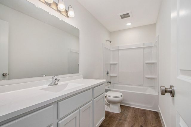 5589 Paxton Court, Portage, MI 49024