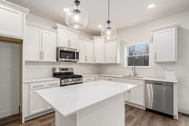 5589 Paxton Court, Portage, MI 49024