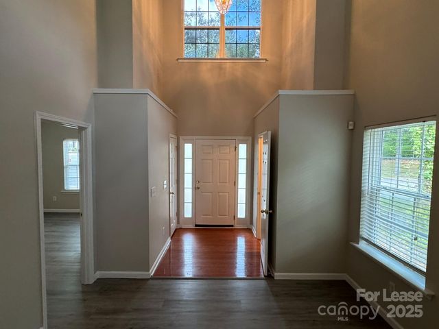 2184 Winthrop Chase Drive, Charlotte, NC 28212