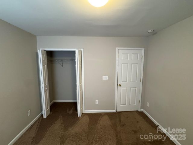 2184 Winthrop Chase Drive, Charlotte, NC 28212