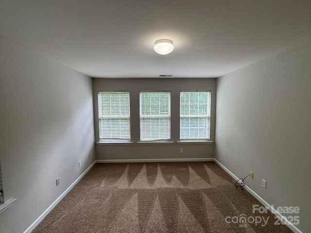 2184 Winthrop Chase Drive, Charlotte, NC 28212