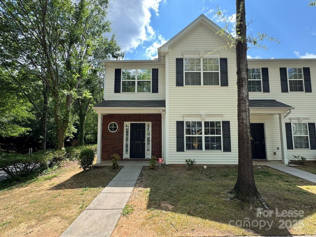 2184 Winthrop Chase Drive, Charlotte, NC 28212