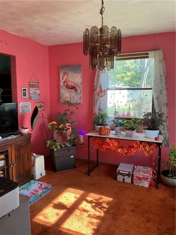 1652 Frew Mill Rd, Shenango Twp, PA 16101