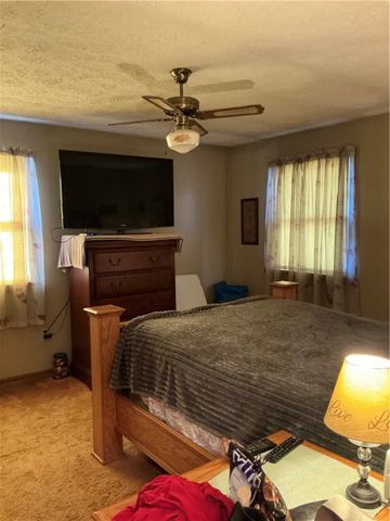 1652 Frew Mill Rd, Shenango Twp, PA 16101