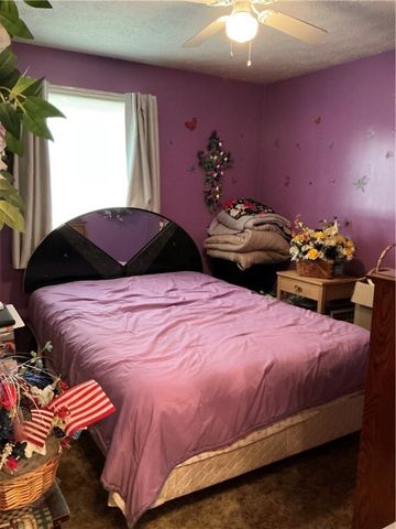 1652 Frew Mill Rd, Shenango Twp, PA 16101