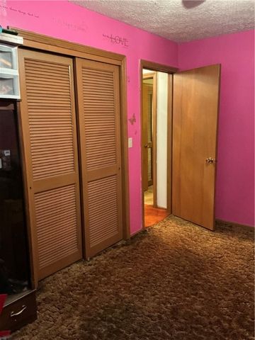 1652 Frew Mill Rd, Shenango Twp, PA 16101