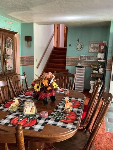 1652 Frew Mill Rd, Shenango Twp, PA 16101