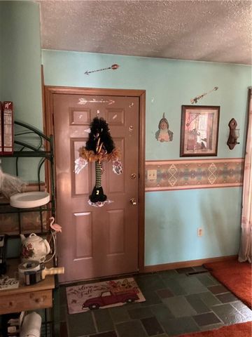 1652 Frew Mill Rd, Shenango Twp, PA 16101