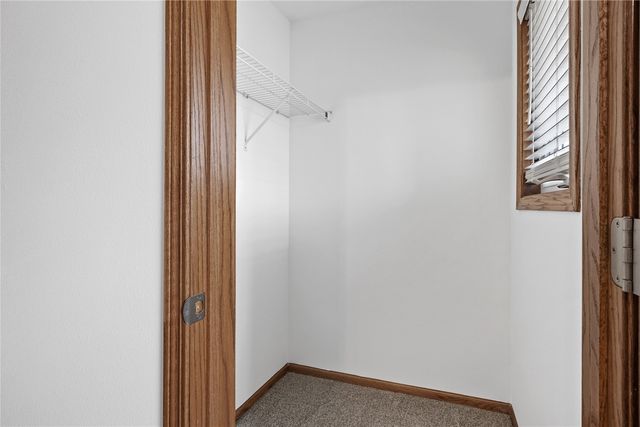 1472 Tower Lane 5, Cedar Rapids, IA 52402