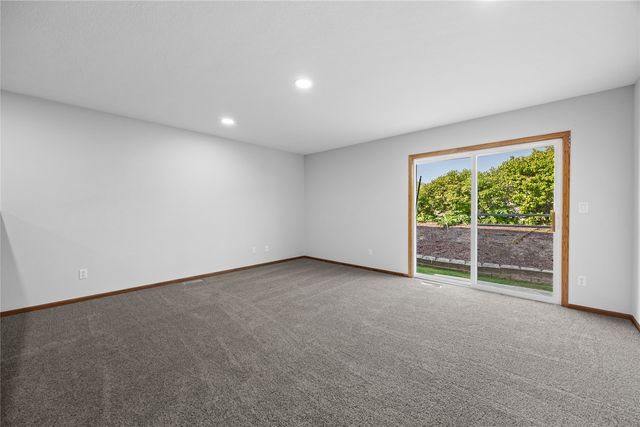 1472 Tower Lane 5, Cedar Rapids, IA 52402