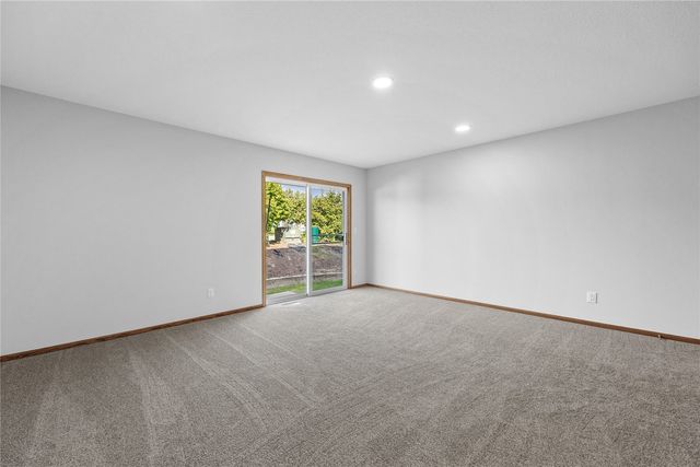 1472 Tower Lane 5, Cedar Rapids, IA 52402