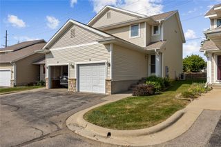 1472 Tower Lane 5, Cedar Rapids, IA 52402