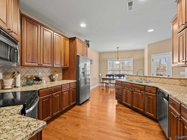 114 Twin Springs Drive, Harvest, AL 35749