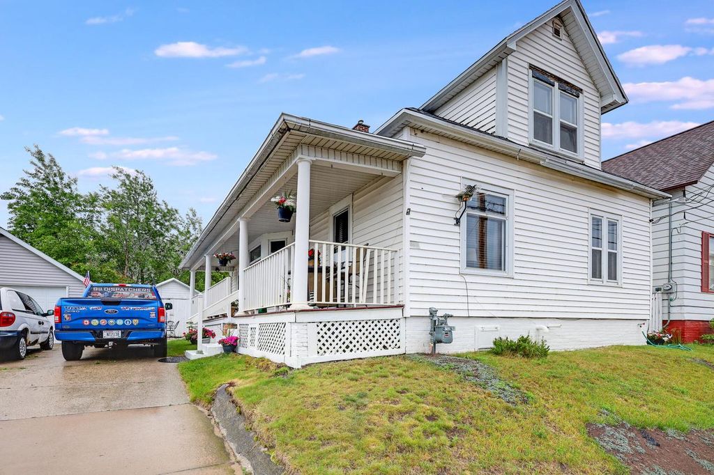 1713 Jackson STREET, Two Rivers, WI 54241