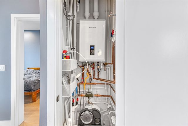 20 W Fifth Street 5E, Boston, MA 02127