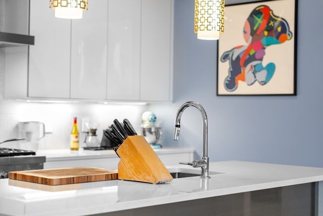 20 W Fifth Street 5E, Boston, MA 02127