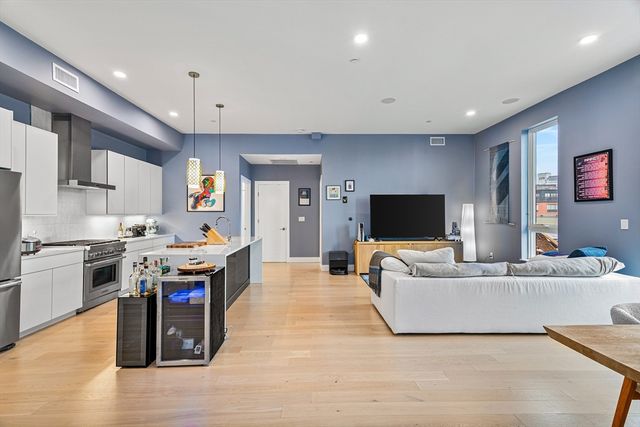 20 W Fifth Street 5E, Boston, MA 02127