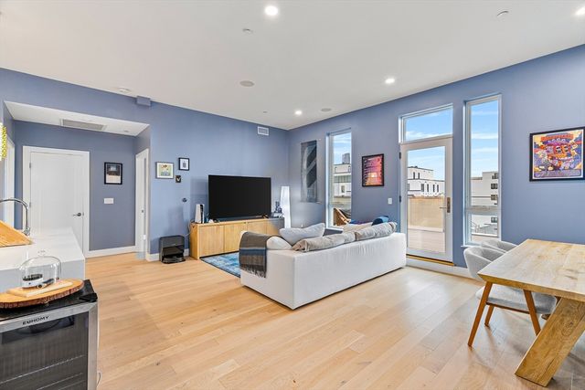 20 W Fifth Street 5E, Boston, MA 02127