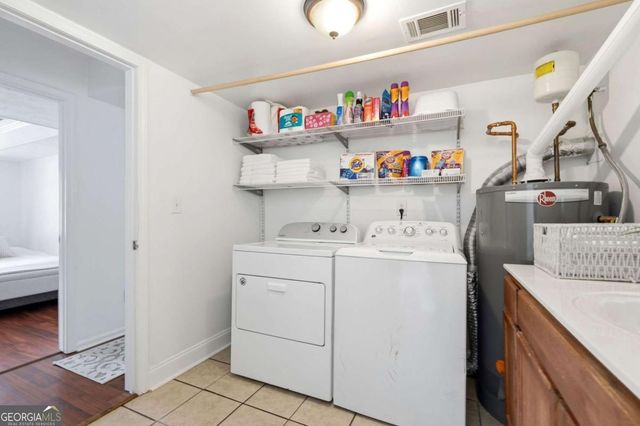875 White Oak Court, Lawrenceville, GA 30046