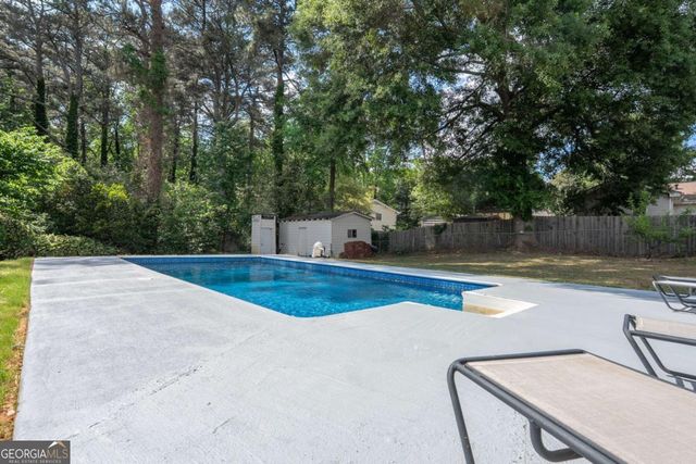 875 White Oak Court, Lawrenceville, GA 30046