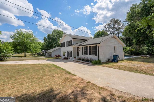 875 White Oak Court, Lawrenceville, GA 30046