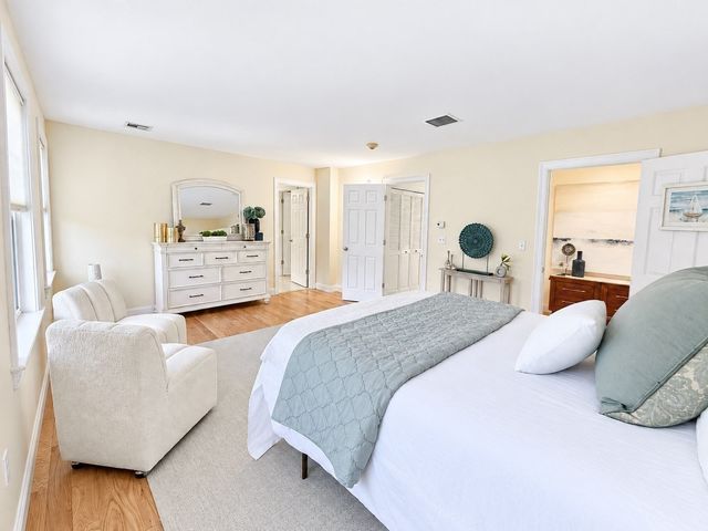 45 Meetinghouse Rd 45, Norfolk, MA 02056