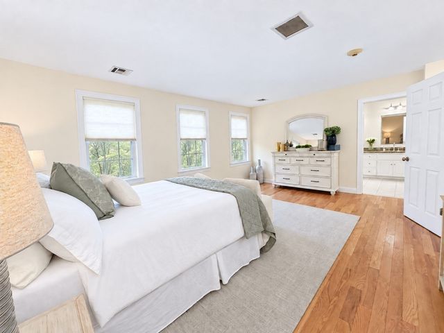 45 Meetinghouse Rd 45, Norfolk, MA 02056