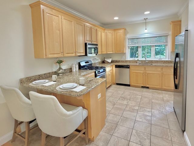 45 Meetinghouse Rd 45, Norfolk, MA 02056