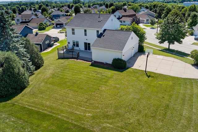 N166W21071 Parkway DRIVE, Jackson, WI 53037