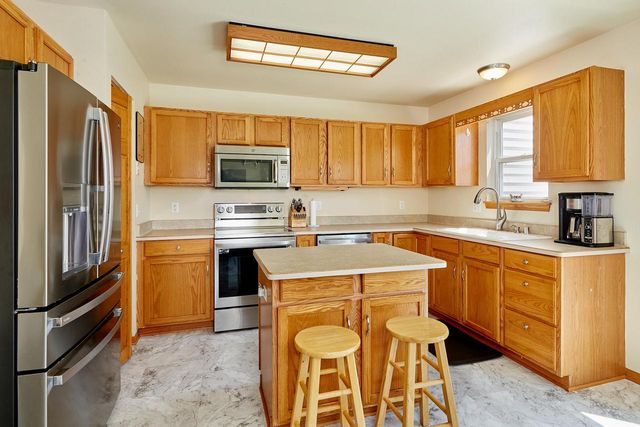 N166W21071 Parkway DRIVE, Jackson, WI 53037