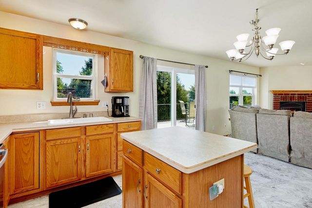 N166W21071 Parkway DRIVE, Jackson, WI 53037