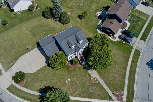 N166W21071 Parkway DRIVE, Jackson, WI 53037