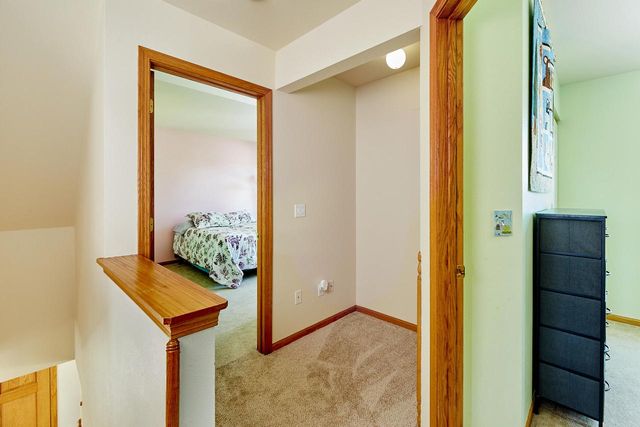 N166W21071 Parkway DRIVE, Jackson, WI 53037