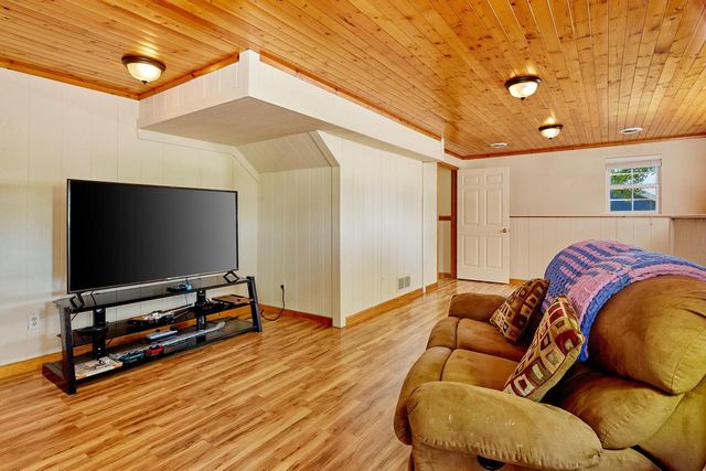 N166W21071 Parkway DRIVE, Jackson, WI 53037