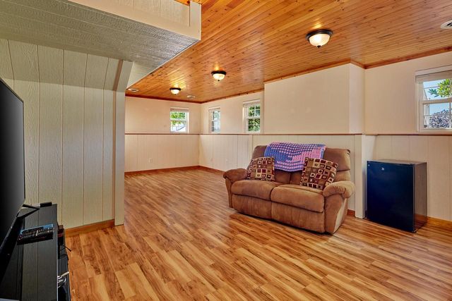N166W21071 Parkway DRIVE, Jackson, WI 53037