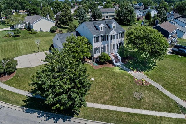 N166W21071 Parkway DRIVE, Jackson, WI 53037