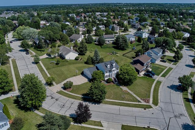 N166W21071 Parkway DRIVE, Jackson, WI 53037