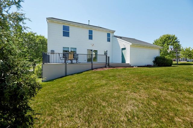 N166W21071 Parkway DRIVE, Jackson, WI 53037