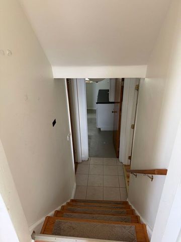 212 Valerie Court, Glenview, IL 60025