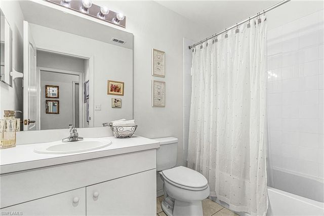 8505 Naples Heritage DR # 146, Naples, FL 34112