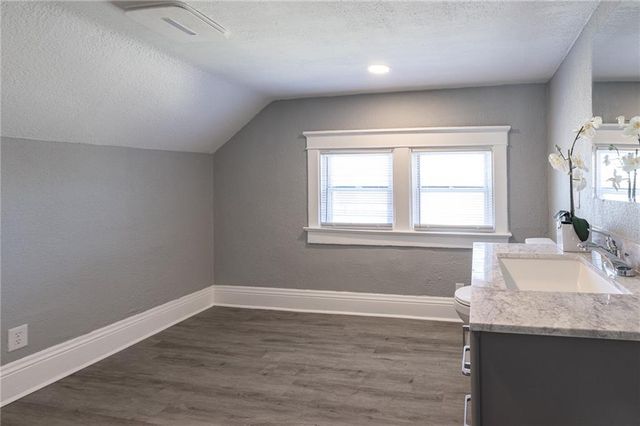 3200 Lockridge Street, Kansas City, MO 64128