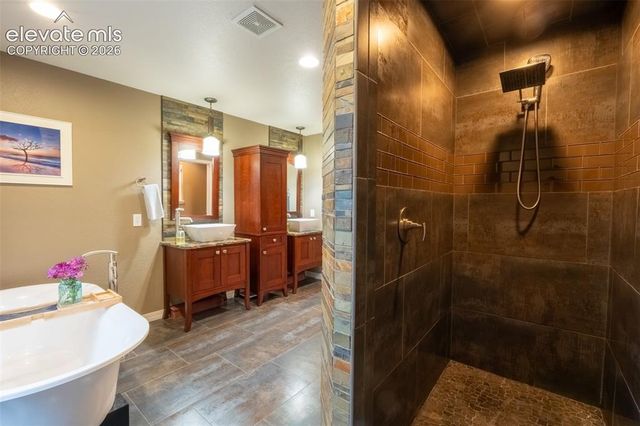 15663 Wildwood Court, Colorado Springs, CO 80921