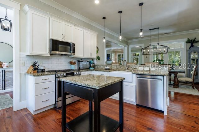 3 Oldfield Village Rd, Bluffton, SC 29909