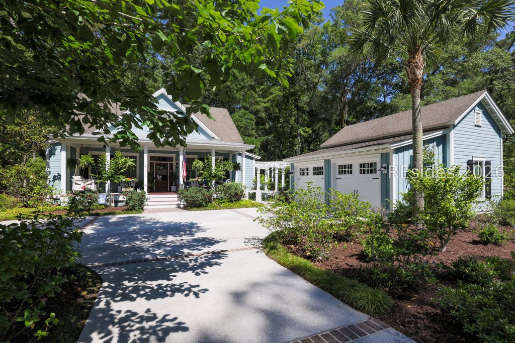 3 Oldfield Village Rd, Bluffton, SC 29909
