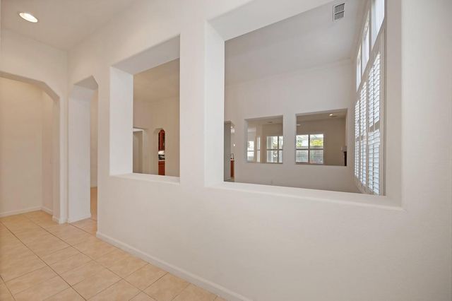 15 Cristalla Pl, Sacramento, CA 95835